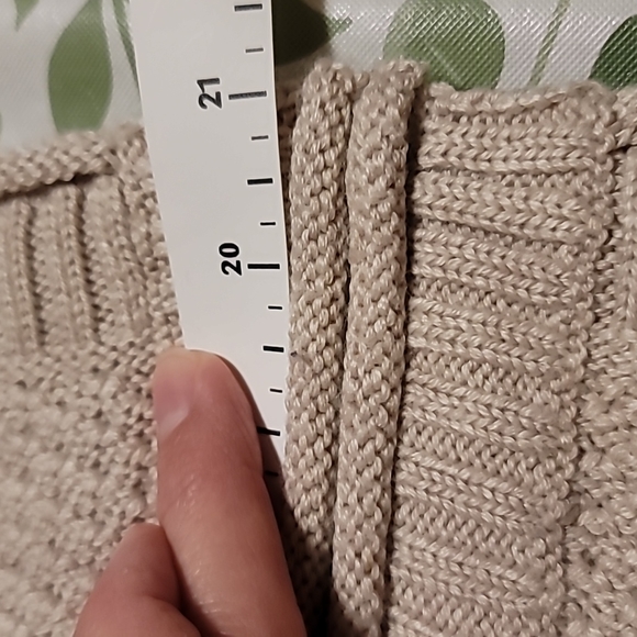 ⭐️Coldwater Creek knit vest sz M womens, washable acrylic/wool, taupe and gray - Picture 7 of 12